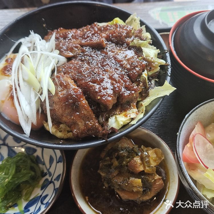 终于吃上竿屋的海鲜丼了谁羡慕🐟