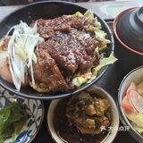终于吃上竿屋的海鲜丼了谁羡慕🐟