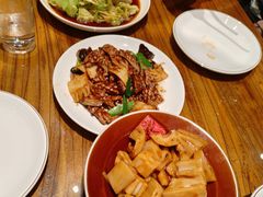 -泉畔人家·老济南经典鲁菜(大明湖店)