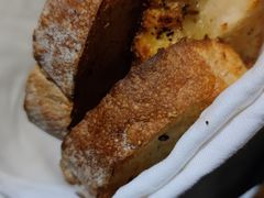 餐前包-AZUL by FUEL蓝色·法式酒馆(琶醍店)