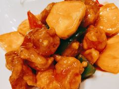 菠萝咕噜虾球-明阁 Ming Court(广州朗豪酒店)