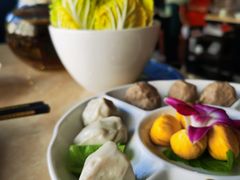 丸类组合-墨脱石锅椰子鸡•香草鸭•东山羊(大东海店)