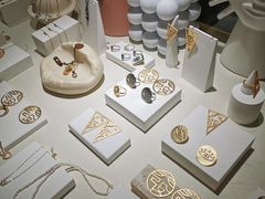 -LADY FAFA(巨鹿路陕西南路路口店)