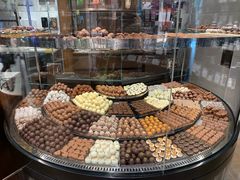 -Laderach 莱德拉(上海环贸iapm店)