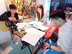 -旅程琴行吉他培训·吉他专卖