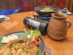 -老滇山寨•云南特色菜•地方菜•民族风情歌舞表演(金碧店)