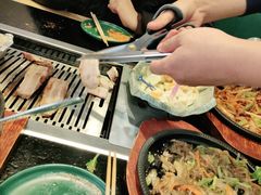 -臻牛烤肉