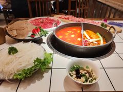 -热火朝天鲜切牛肉火锅(南强街巷店)