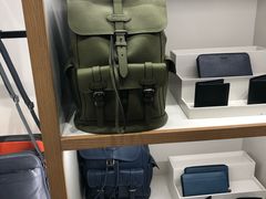 -东荟城名店仓