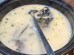 -新天明砂锅鱼头煲