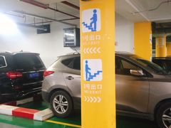 -上海站南广场-停车场