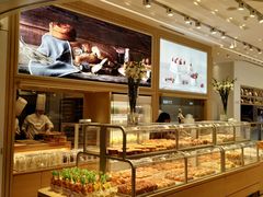 面包甜点陈列柜-好利来(东直门银座店)