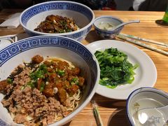 -沪西老弄堂面馆(定西路店)