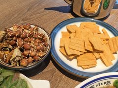 炸辣椒花生米拼-直隶安家牛肉罩饼(建华店)