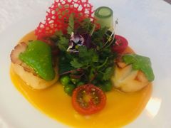轻煎扇贝王配香草酱-Kathleen's Waitan 凯圣琳江景西餐厅(外滩店)