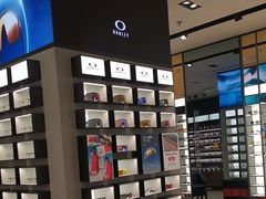 -LensCrafters亮视点(东方新天地店)