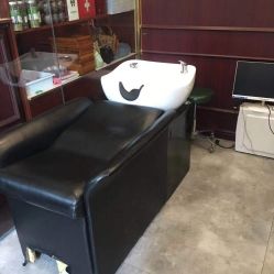 -十六番发型师事务所