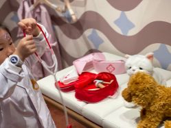 -奈尔宝家庭中心·亲子早教·派对餐厅(北京东坝万达店)