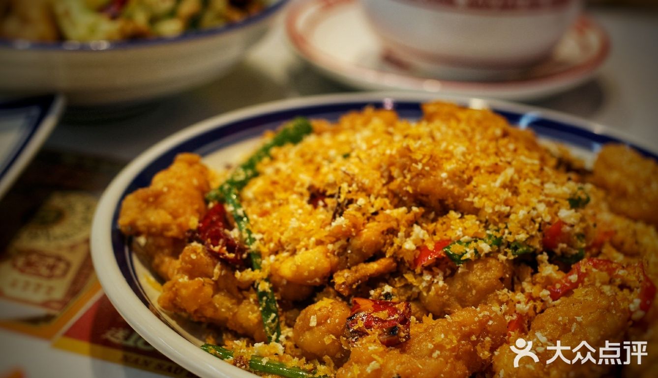 “三餸一汤，白饭任装！！”