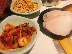 腌萝卜片-猪啊牛呀羊啊铜盘烤肉(正大广场店)