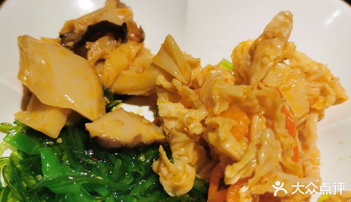 今天火锅吃撑了，超满足