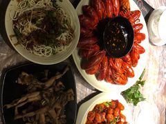 -巴厘龙虾·榜首油焖大虾(音乐学院·沿江酒馆店)