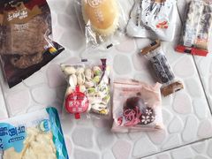 -来伊份1038(新村路三店)