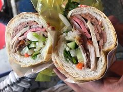 -Bánh Mì Huynh Hoa