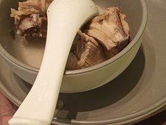 -洪氏嗨捞·广东猪肚鸡·椰子鸡火锅(西咸万象城店)
