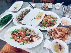 -四川小胡子海鲜(丁村万人海鲜广场店)