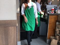 -星巴克臻选(莘庄仲盛店)