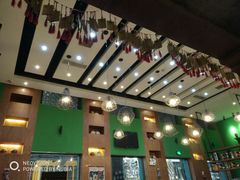 -香巴拉云南餐厅(华莱坞店)