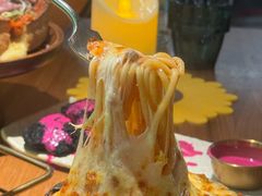 -Dragon Pizza•圆脸龙披萨·牛排餐厅