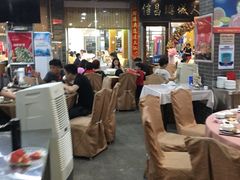 大堂-鹏城人家海鲜酒家·23年老字号(较场尾店)