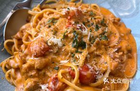 Slow-Cooked Meat Sauce Tomato Pasta