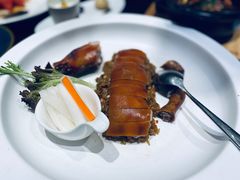 -江上荟·创意中国菜(绿地缤纷城店)