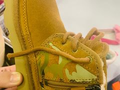-UGG(燕莎奥特莱斯购物中心店)