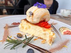 -Mark&Mars Restaurant