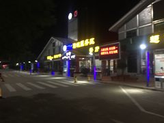 -诸城服务区-停车场