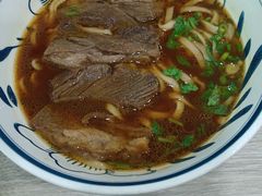 金牌红烧牛肉面-康师傅私房牛肉面(北京南站店)
