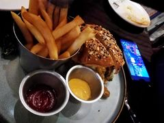 蘑菇味狠浓牛肉汉堡-bluefrog蓝蛙(悠唐购物中心店)