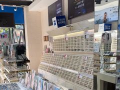 -诺柯视眼镜-蔡司依视路官方工厂店(淞南一店)