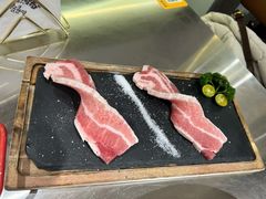 厚切黑猪猪五花-朴太院·朝鲜族炭火烤肉(民乐园总店)
