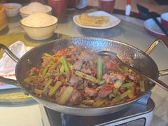 -湘西小馆(滨河路店)