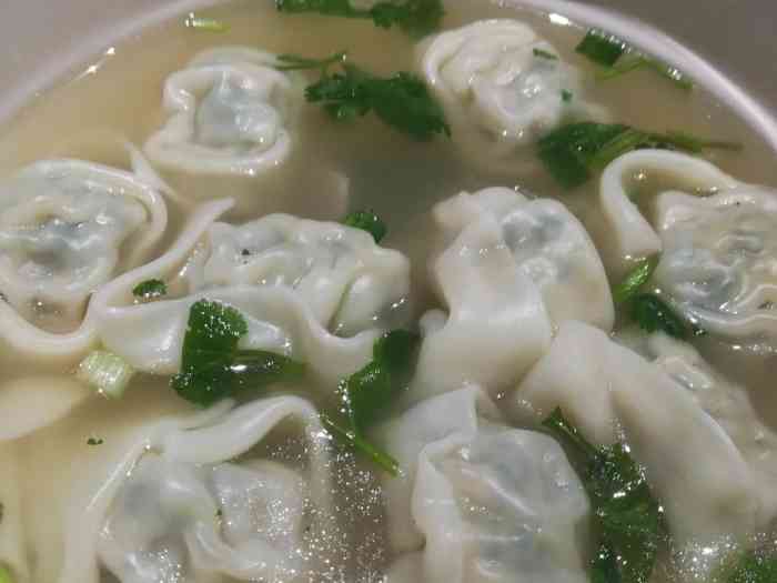 满宝馄饨(五医院店)-"在那吃了四次,菜品口味可以.外带的胡椒粉.