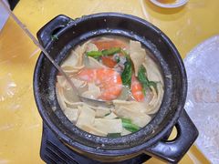 -官塘陈记鱼生·潮汕砂锅粥·牛肉火锅(潮枫路总店)