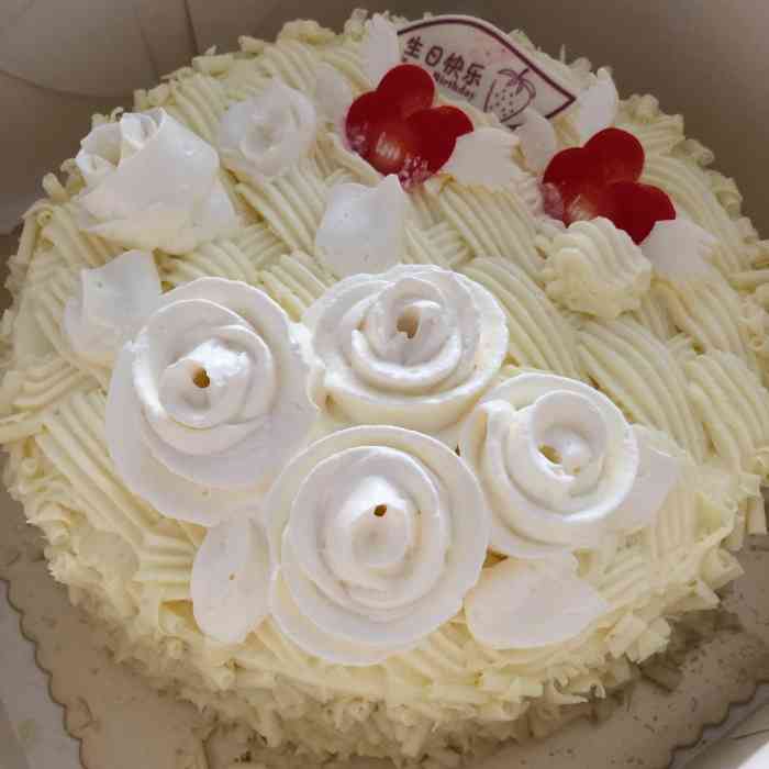 喜欢奶油的直接奔掼奶油杯吧就是冰淇淋奶油的味道很好吃可以涂面包里