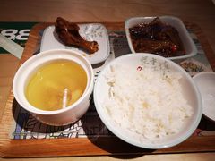 -老乡鸡(上海白玉兰广场店)