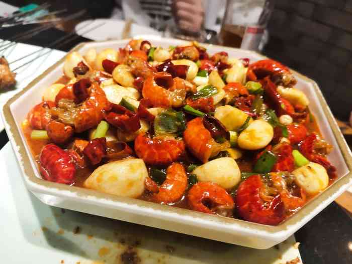 食神小串-"春节期间回婆婆家,又来到了烧烤的地界锦州.