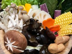 -湊湊火锅·茶憩(南京东路悦荟店)